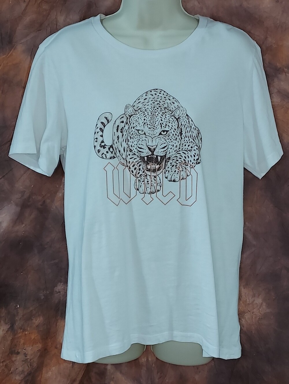 Wild Jaguar Cheetah Graphic Tee Crew Neck Short Sleeve White Brown Tan Rust L